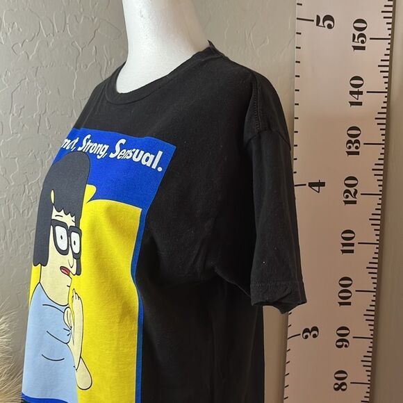 BOB’S Burgers Tina Belcher black tee with graphic Smart strong sensual SZ M - Picture 4 of 10